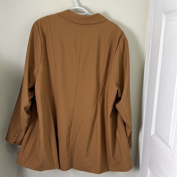 Torrid Plus Size Structured Tan Brown Blazer Size 5X - Picture 5 of 5